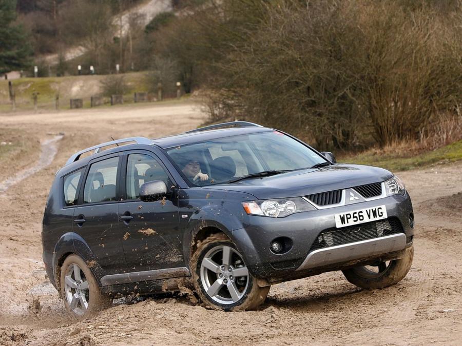 Mitsubishi Outlander 2007 года  (UK) (фото 19 из 21)